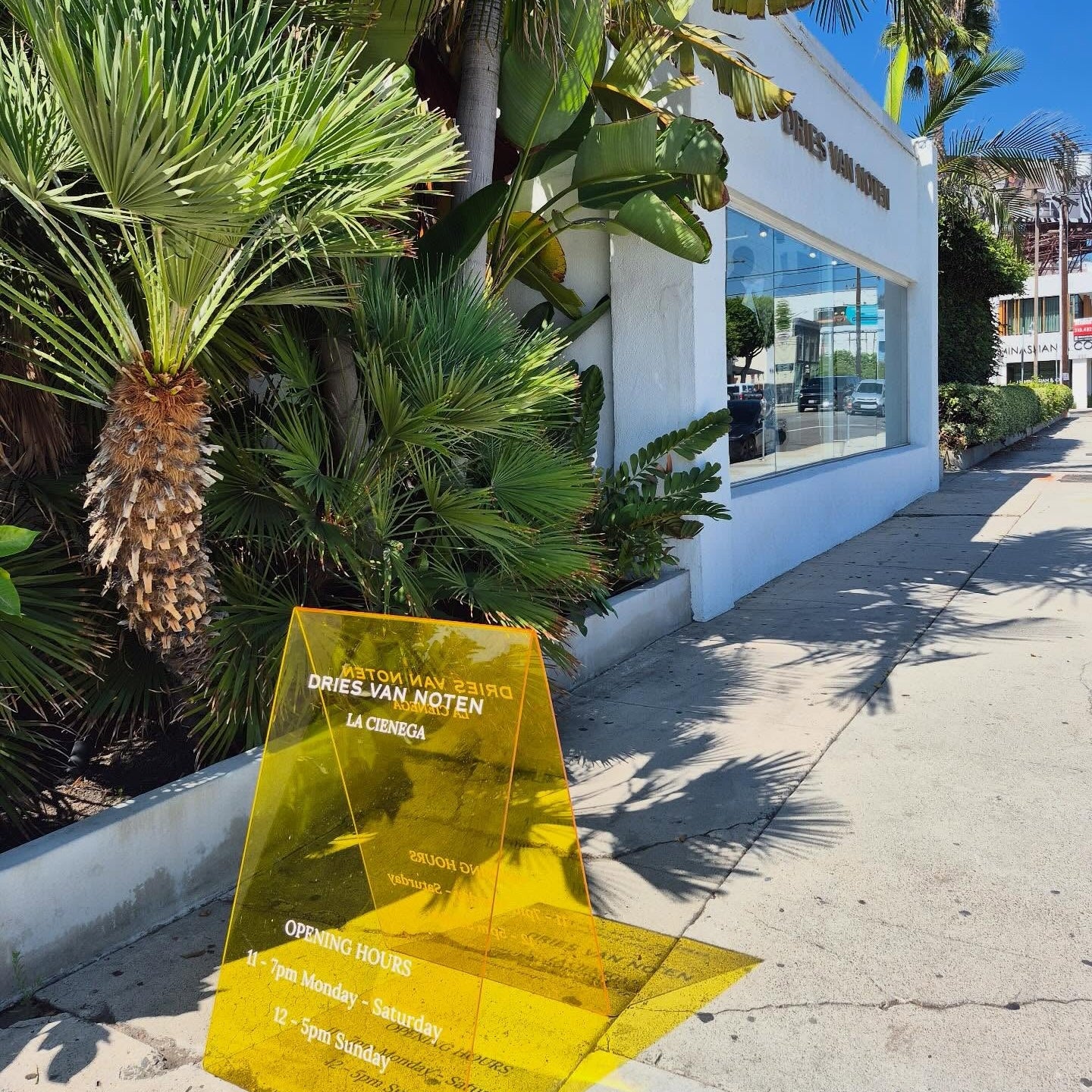 How to Clean Acrylic Signs the Right Way