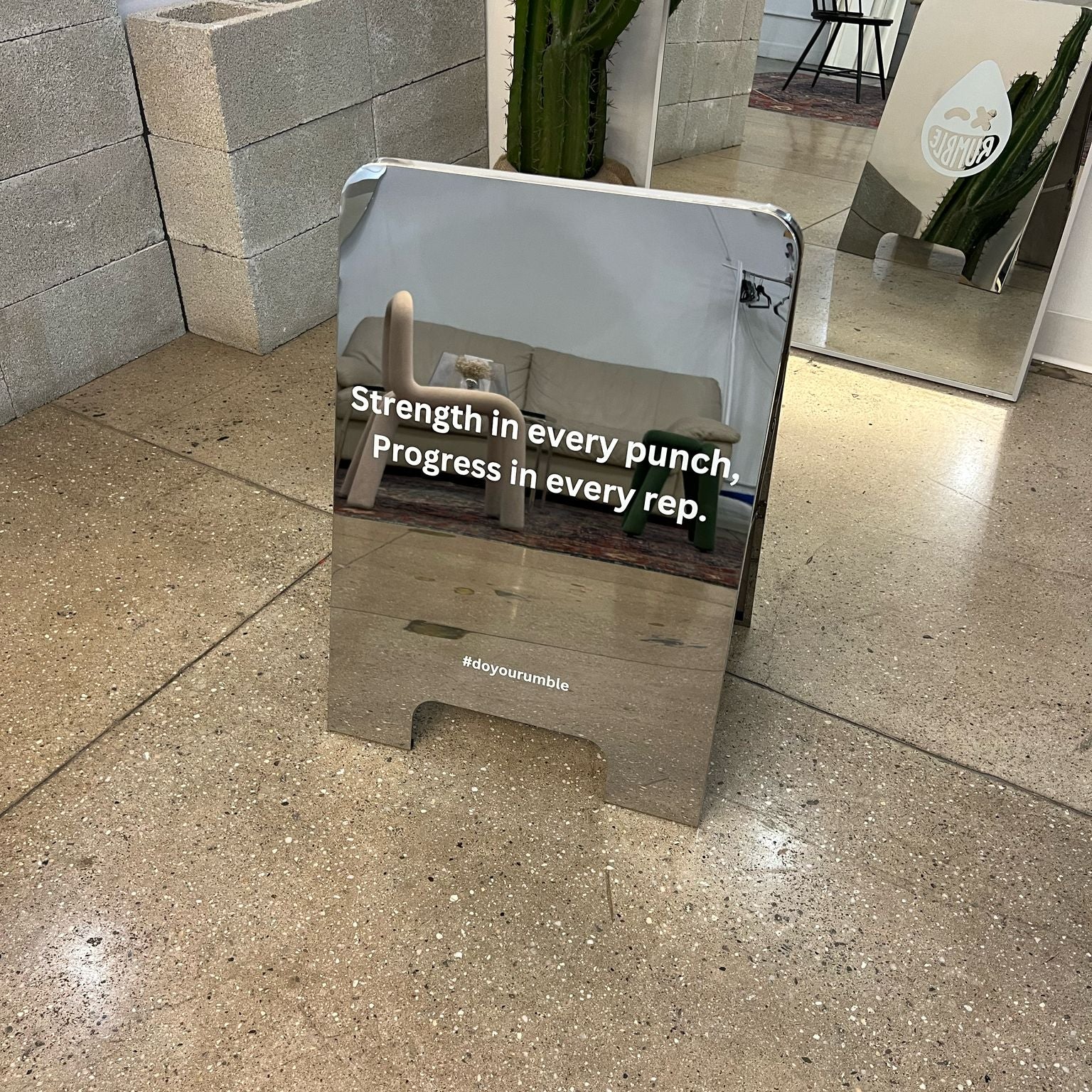 How to Choose Sidewalk Signs for a Fashion Brand