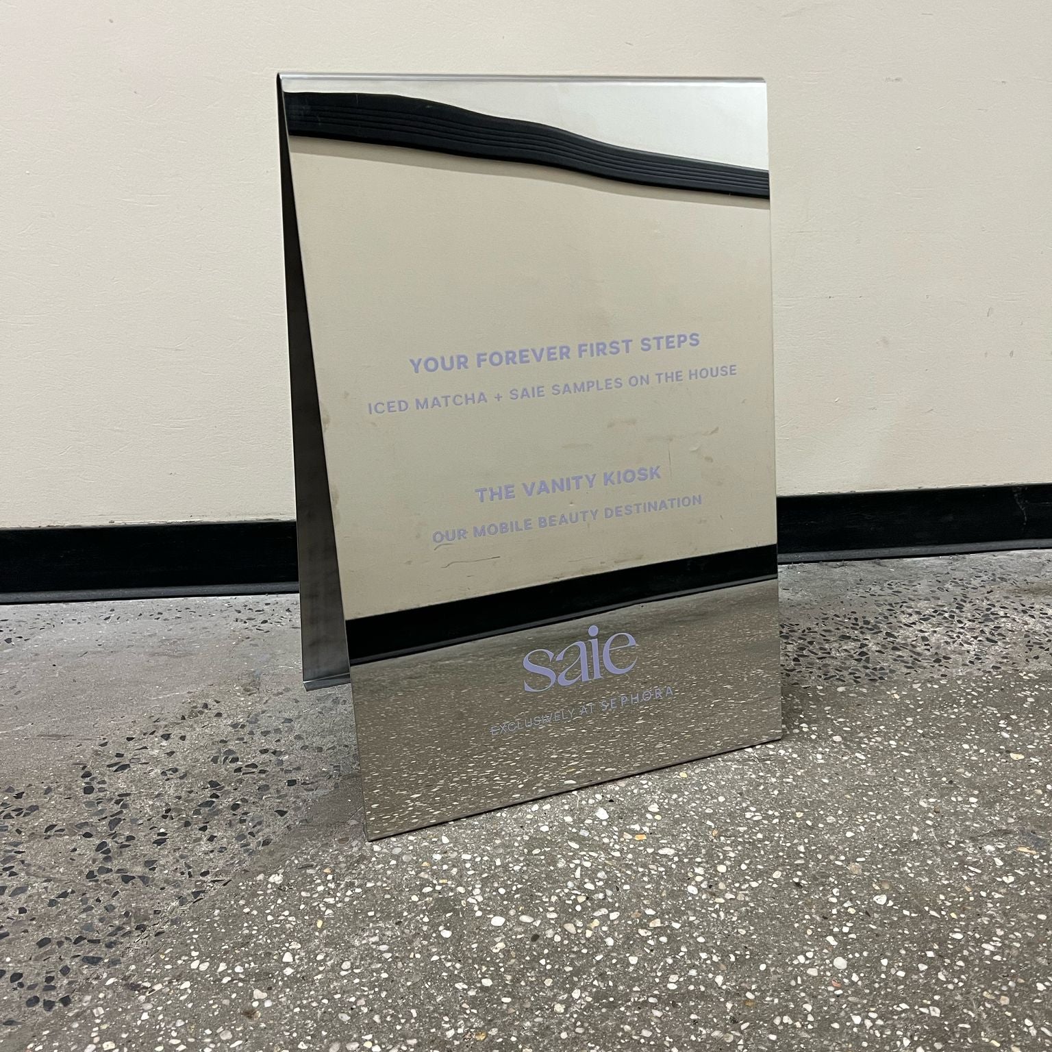 How to Choose Sidewalk Signs for a Fitness Studio