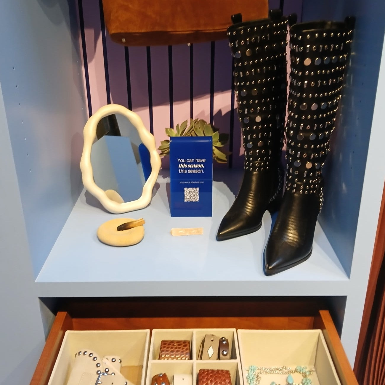 Opaque acrylic clothing rack sign clip for retail signage