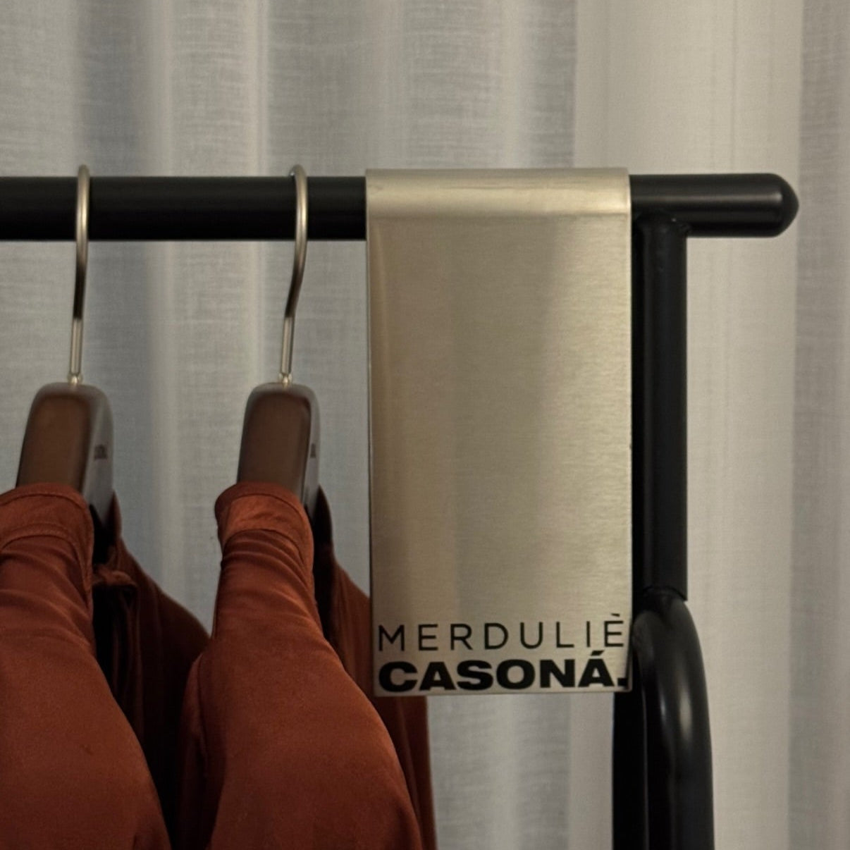 Stainless steel clothing rack sign clip for retail display