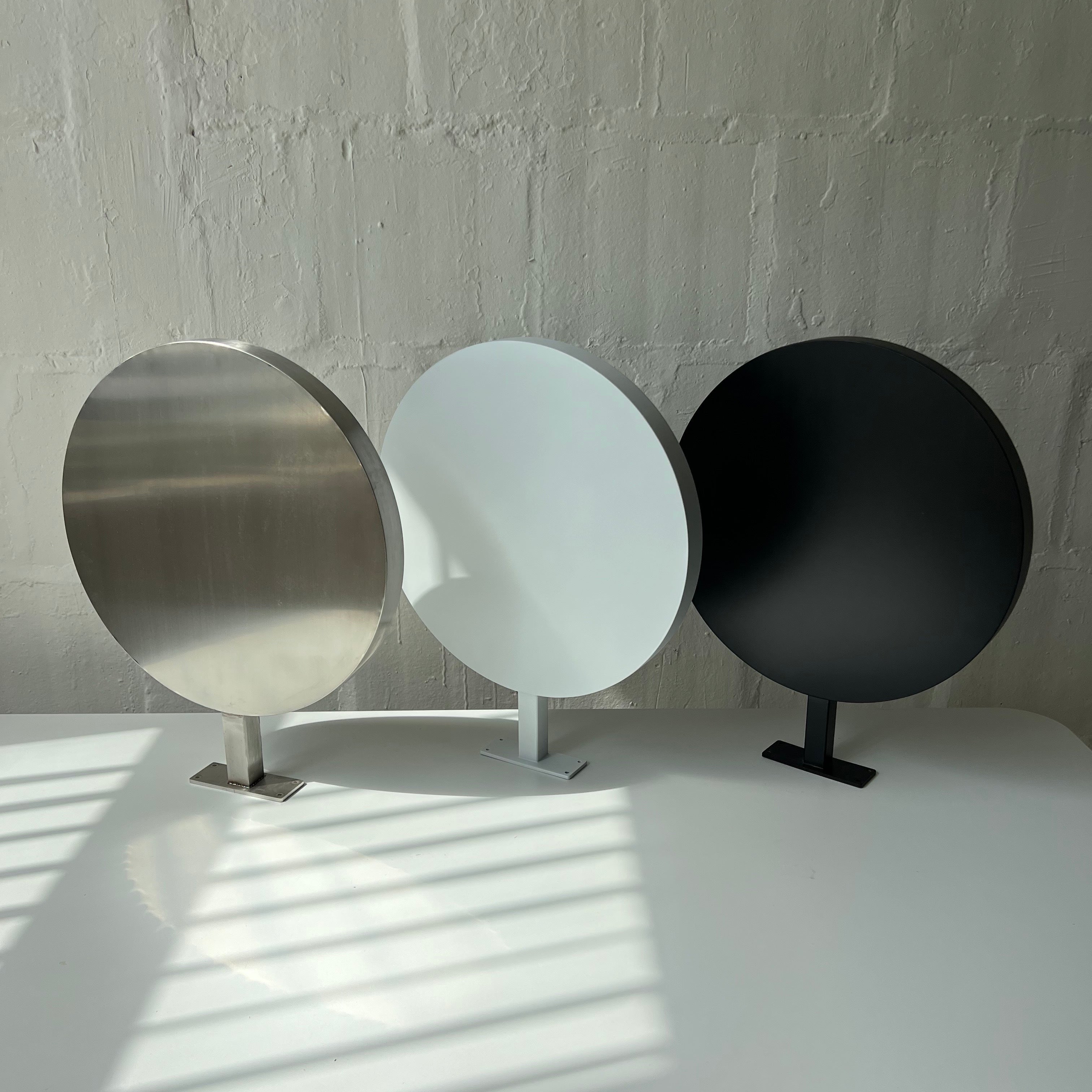 Color Circular Round Wall Sign