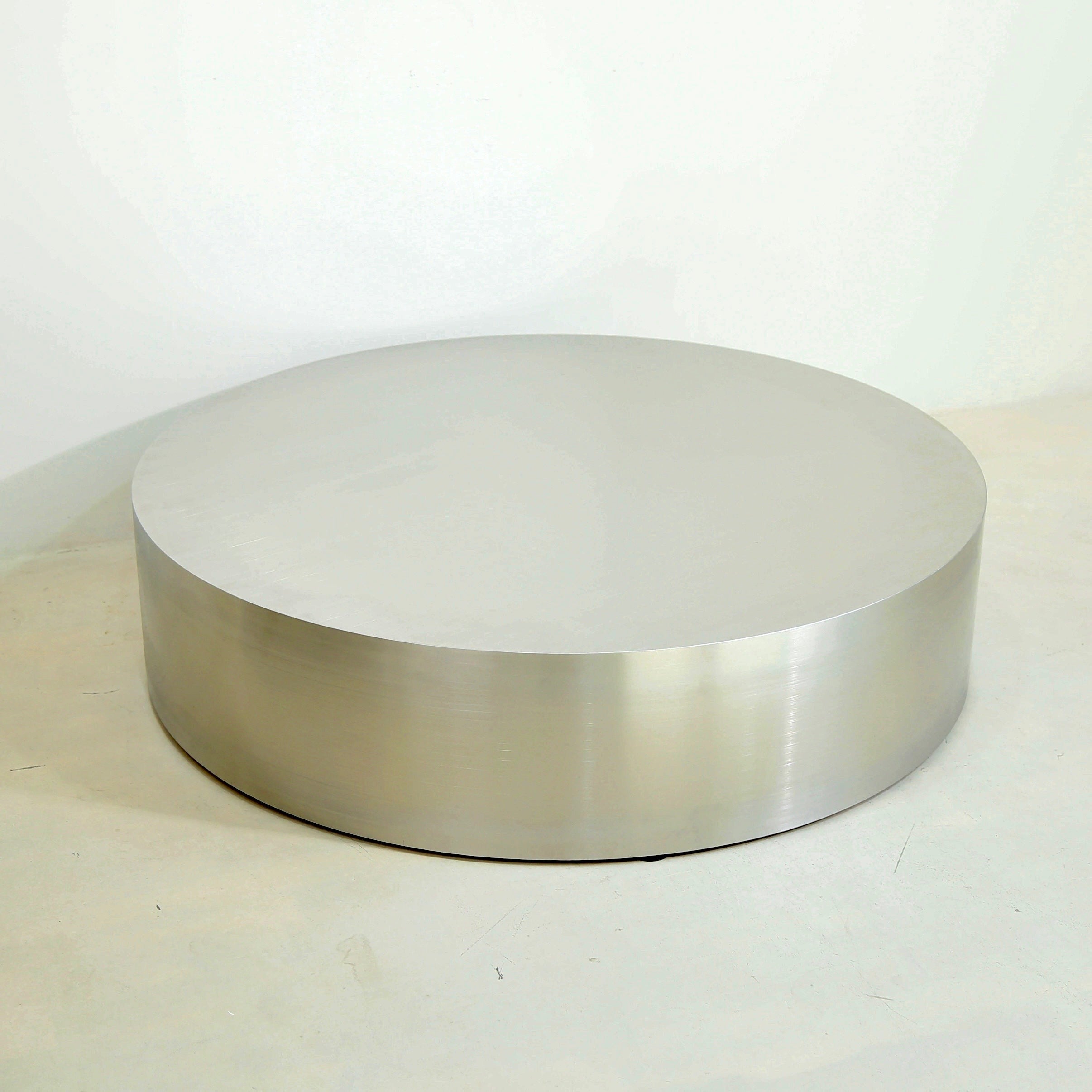Stainless steel circular platform table for display