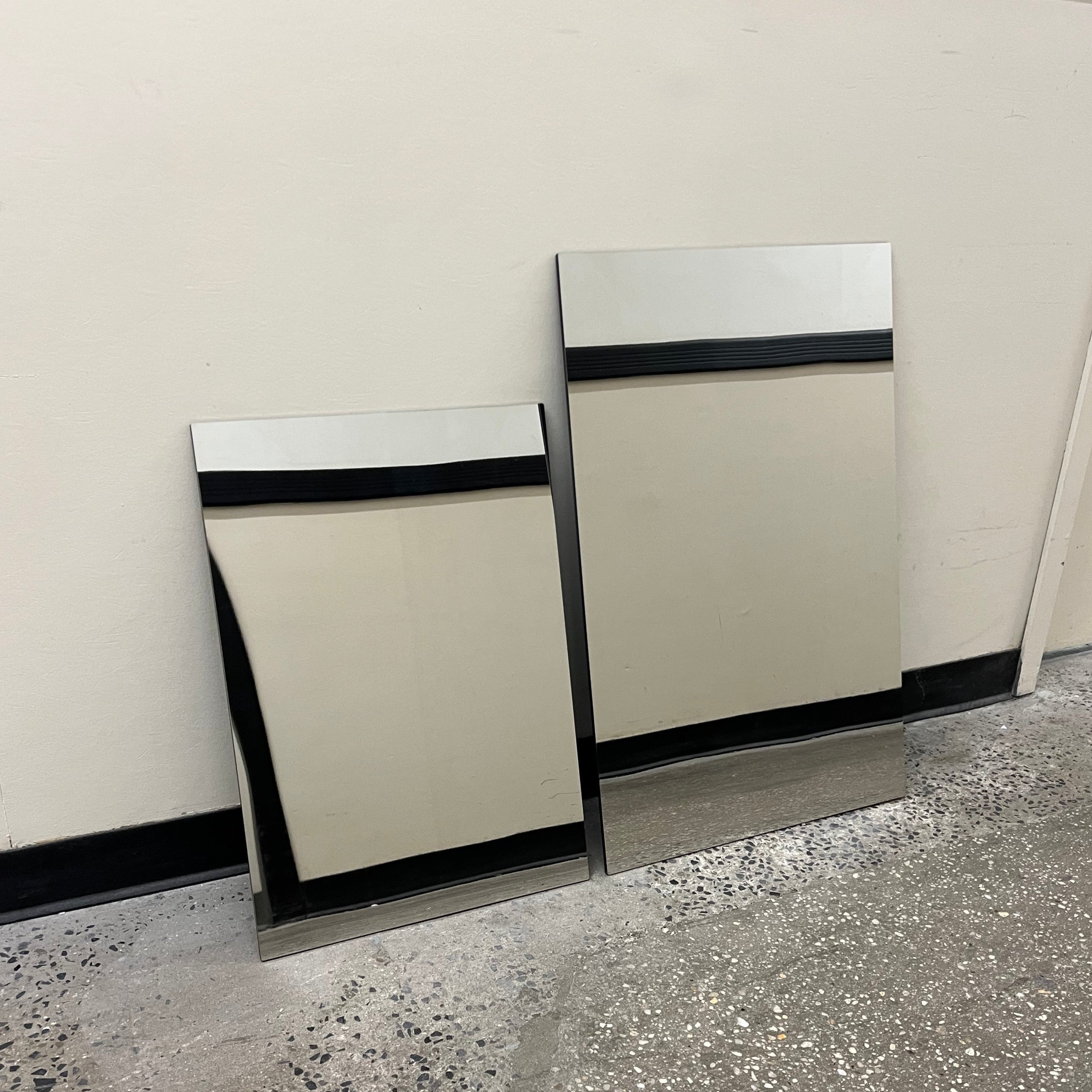 Indoor Leaning Mirror Signs