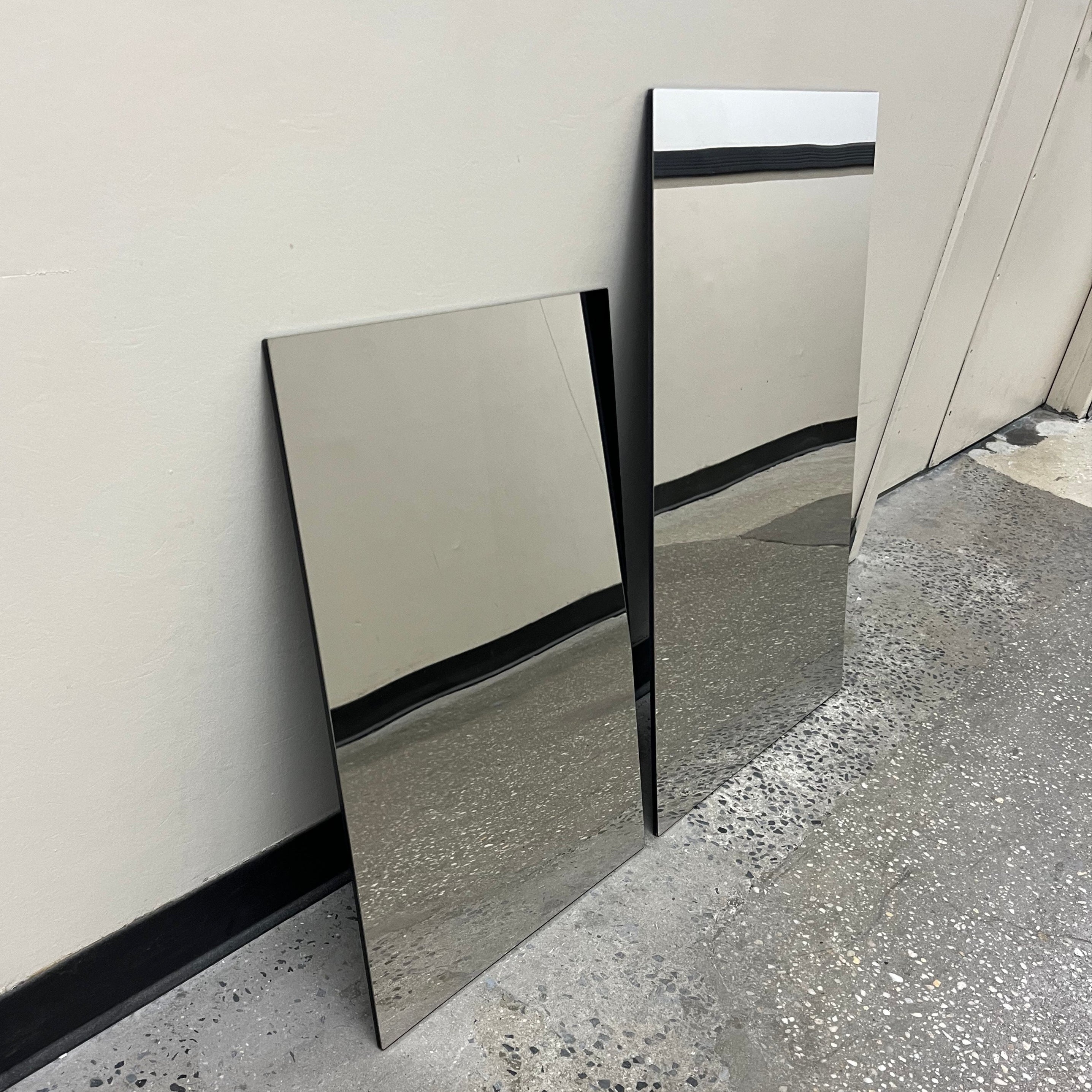 Indoor Leaning Mirror Signs Side