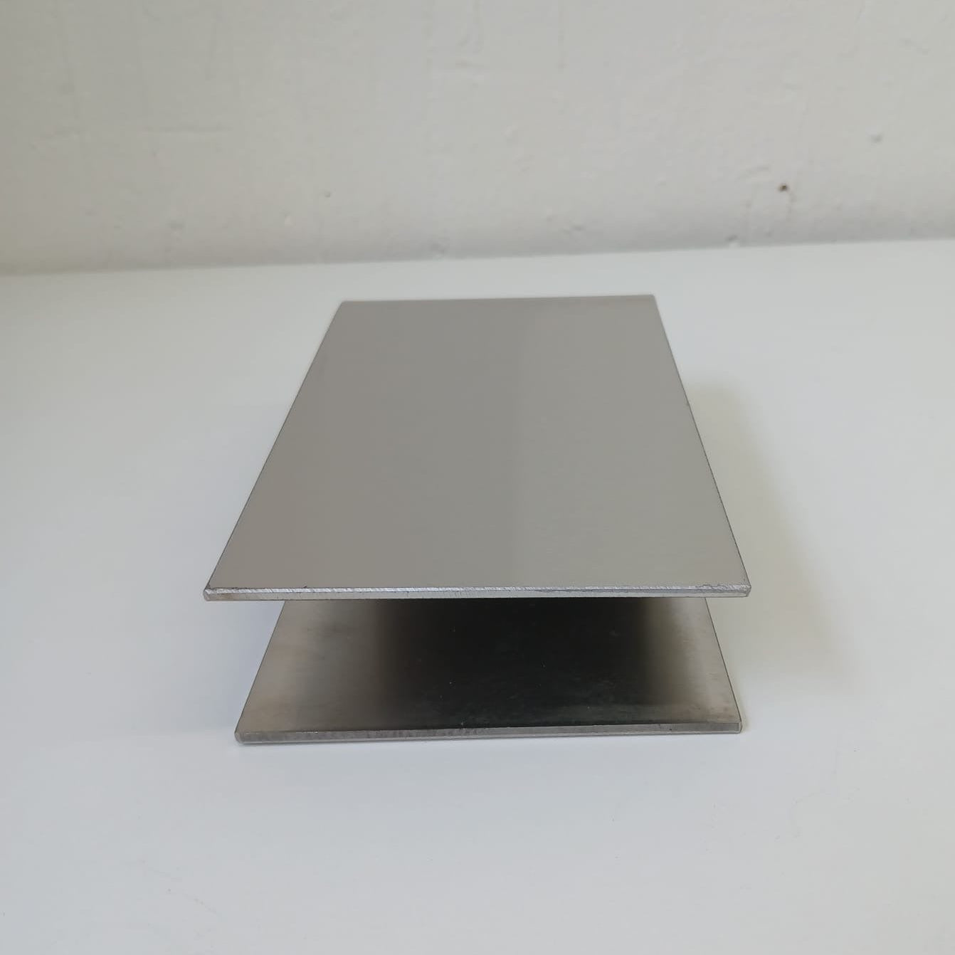 Stainless steel clothing rack sign clip for retail display