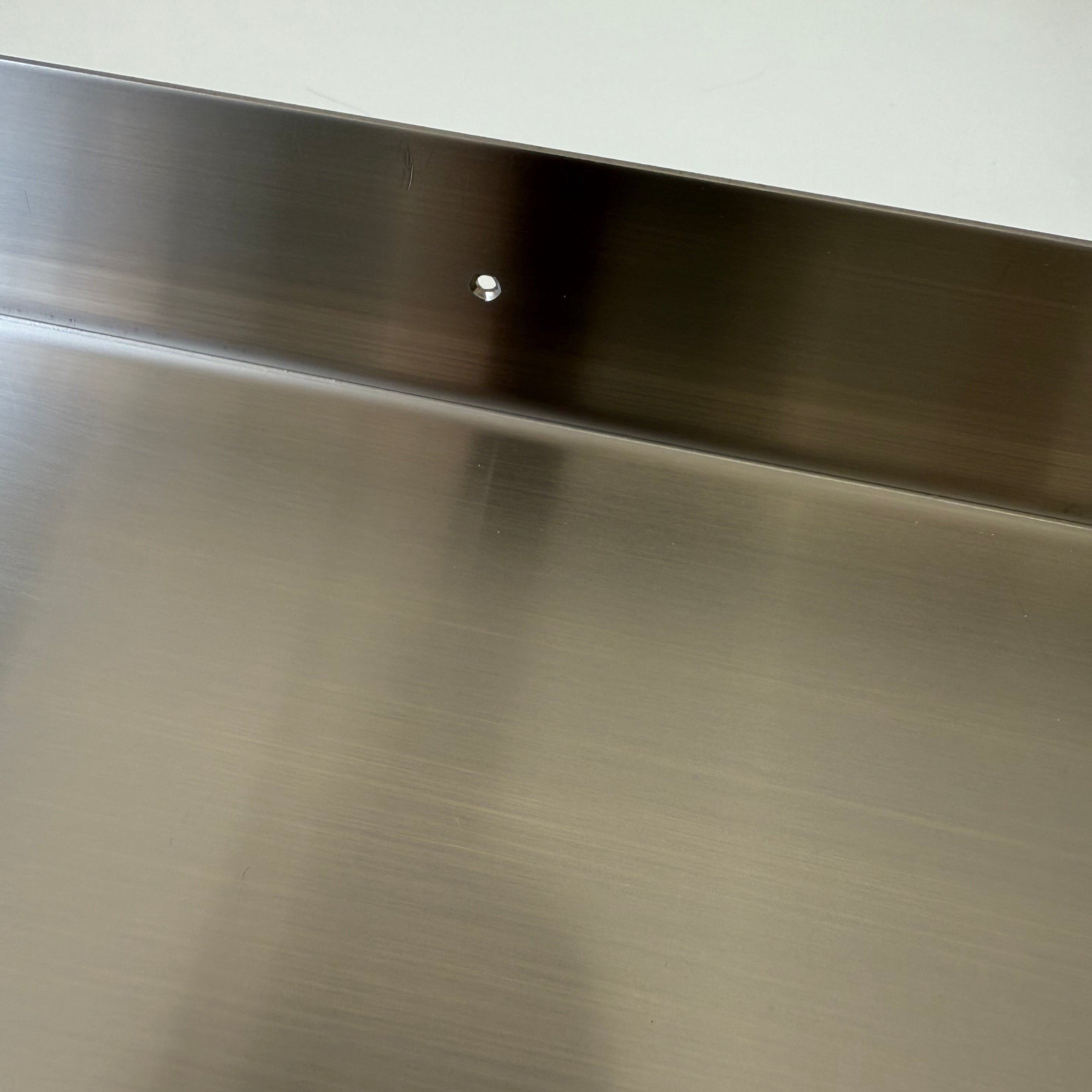 Stainless_Steel_Shelf_Close_Up Middle Left