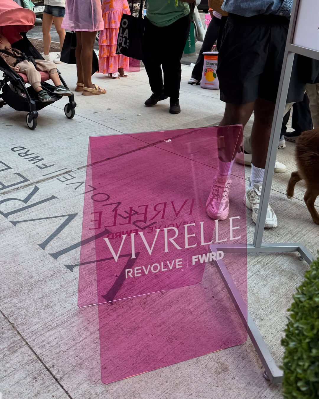 How to Write on Acrylic Signs the Right Way