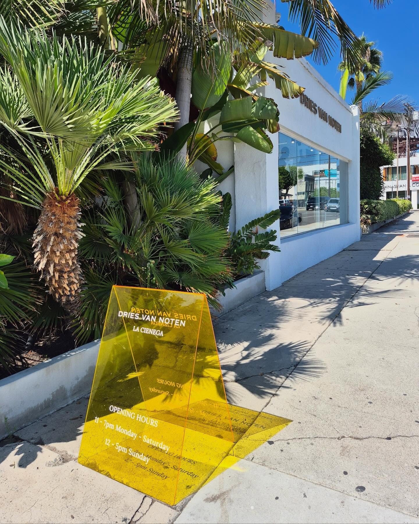 How to Clean Acrylic Signs the Right Way