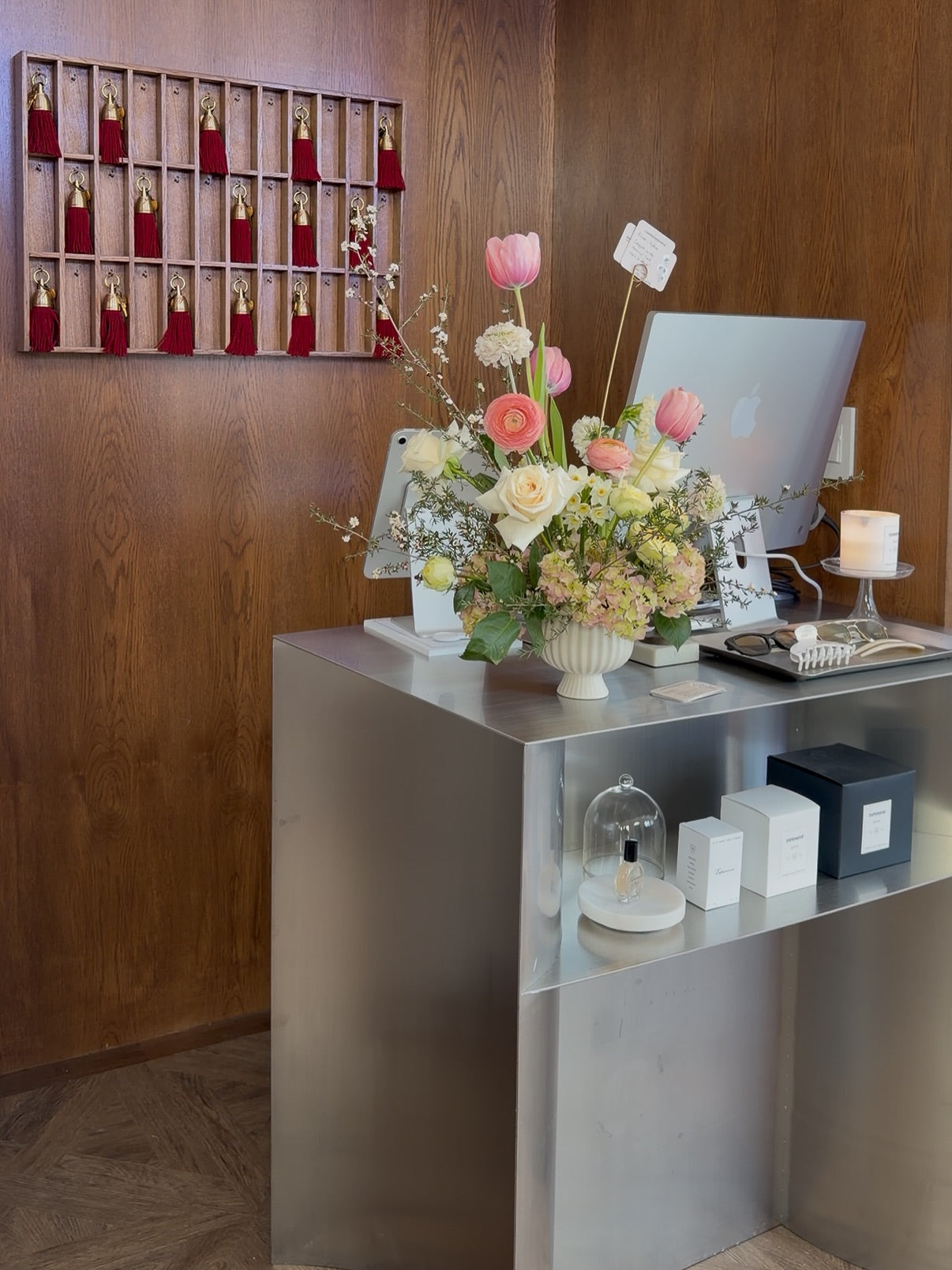 10 Best Places to Buy Front Desks in Philadelphia (2026)