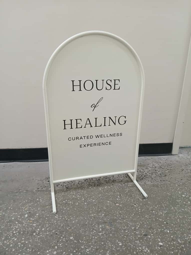 Rounded Cream Stainless Steel Standing Sign