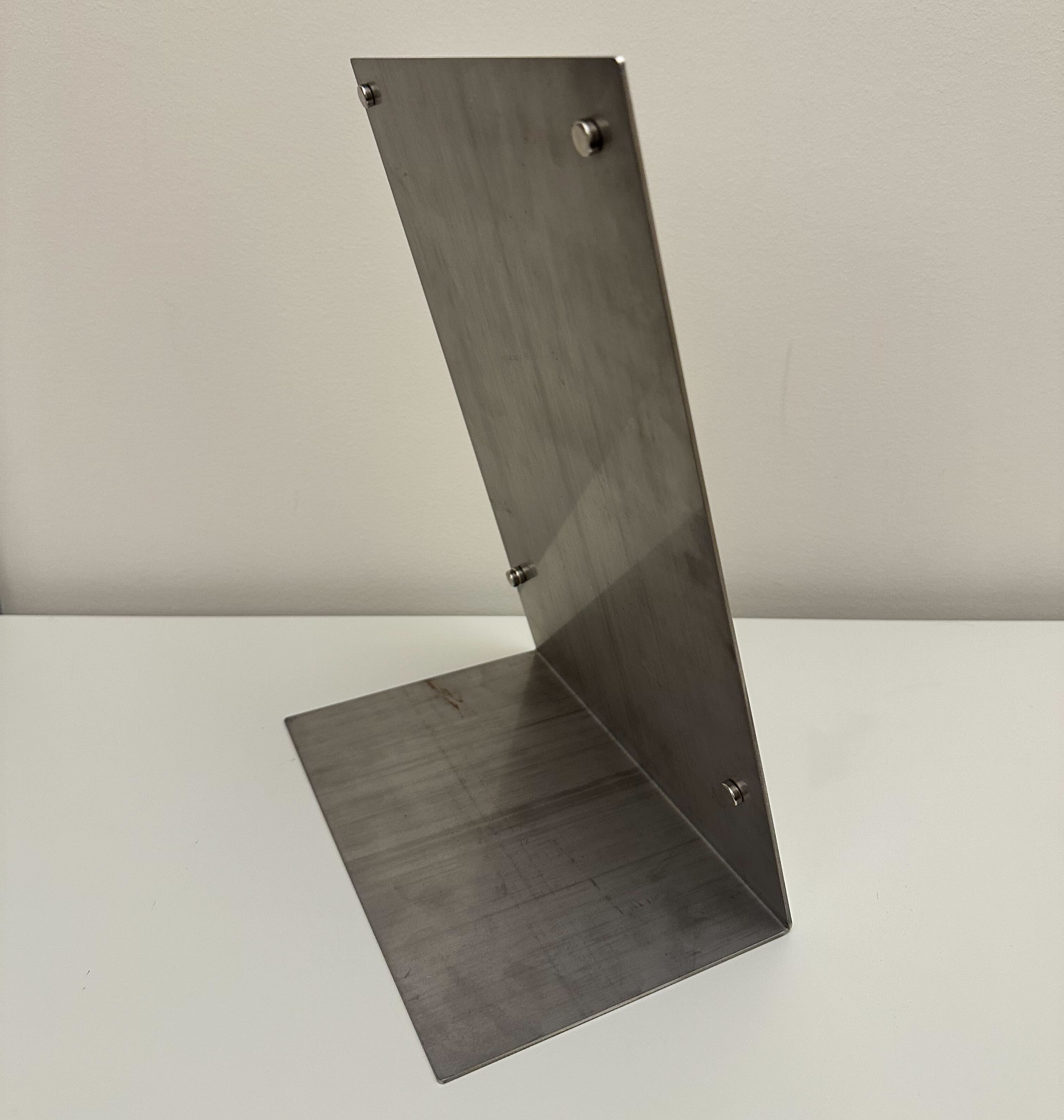 Stainless Steel Table Top Stand with Mirror Finish Back Side